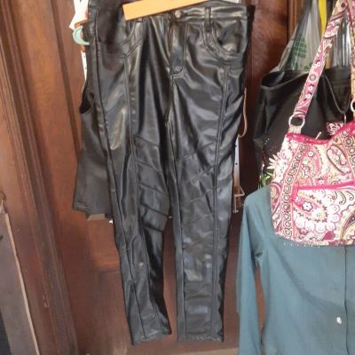 Fashion  Black Faux Leather Pants Gather  Shiny Size 32